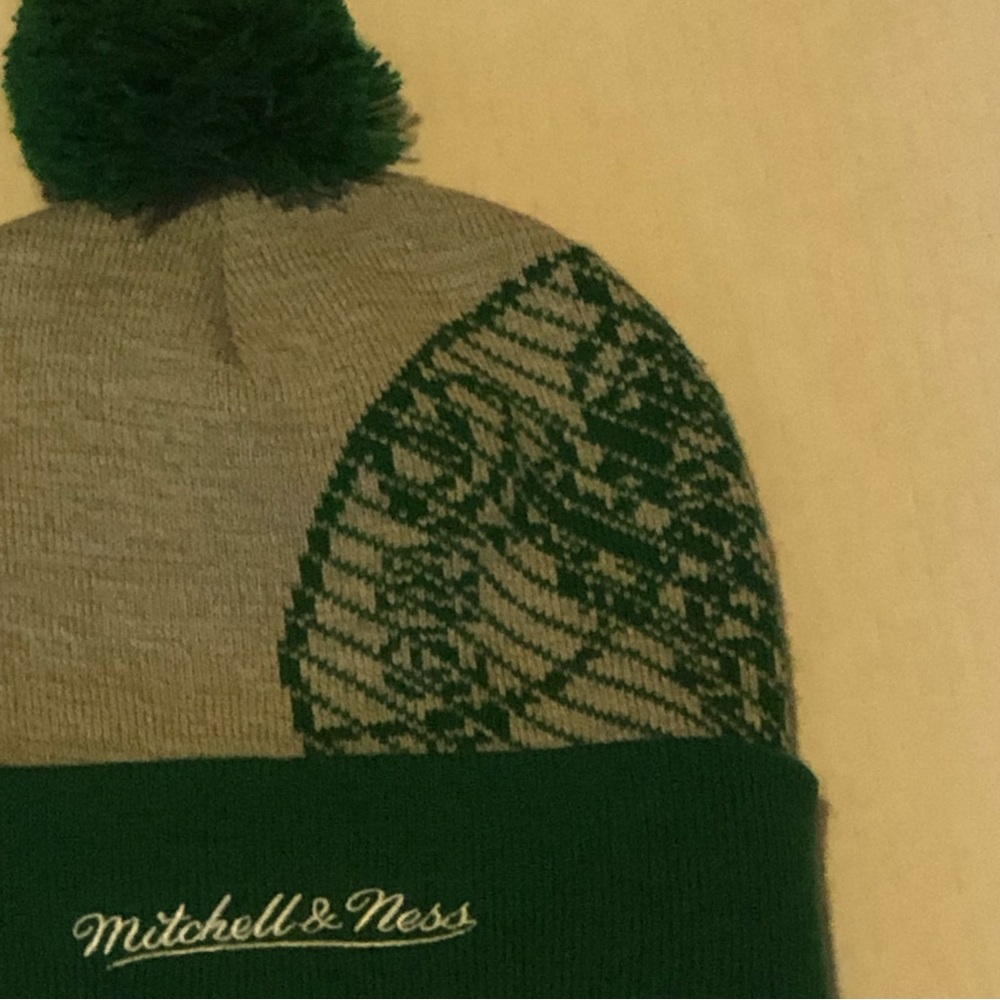 Mitchell & Ness Boston Celtics HWC Draft Cuffed Knit Pom Winter Hat OSFA Grey - Picture 5 of 8